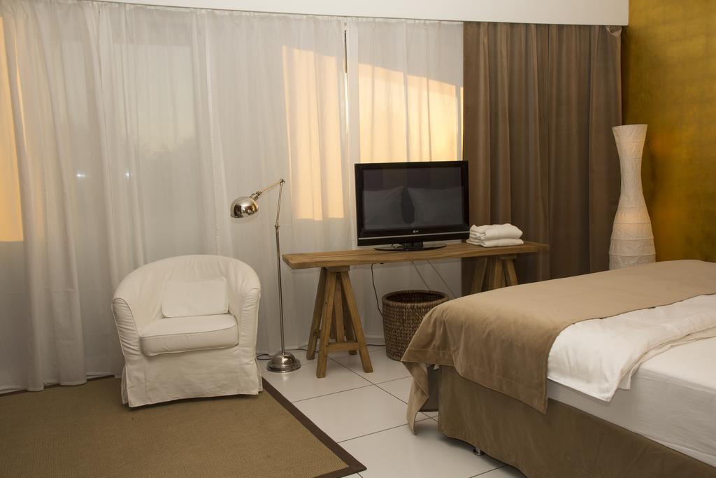 Pavi Apts Ljubljana - Private Rooftop Swimming Pool 객실 사진
