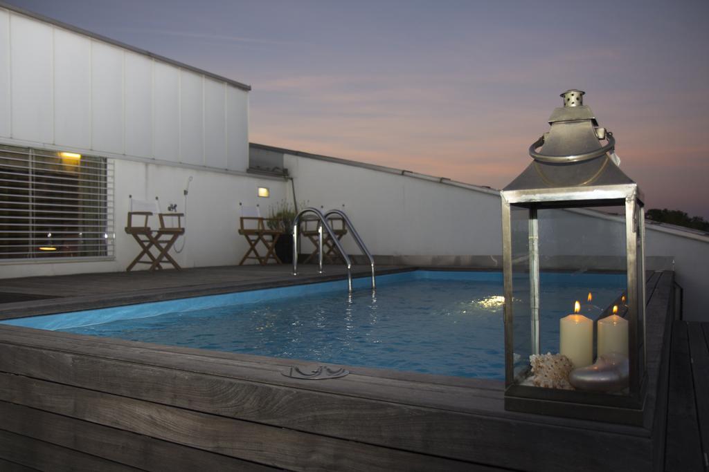 Pavi Apts Ljubljana - Private Rooftop Swimming Pool 객실 사진